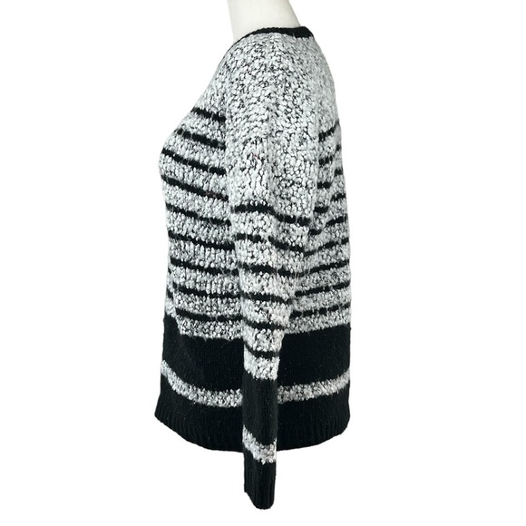 calvin KLEIN CHUNKY COZY STRIPED PULL-OVER WOMEN'S SWEATER - Picture 4 of 7